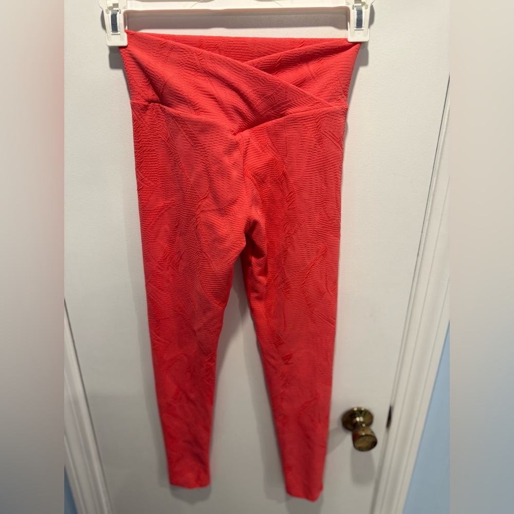 Booty by Brabants Textured Seamless Leggings Coral High Rise Yoga Pilates